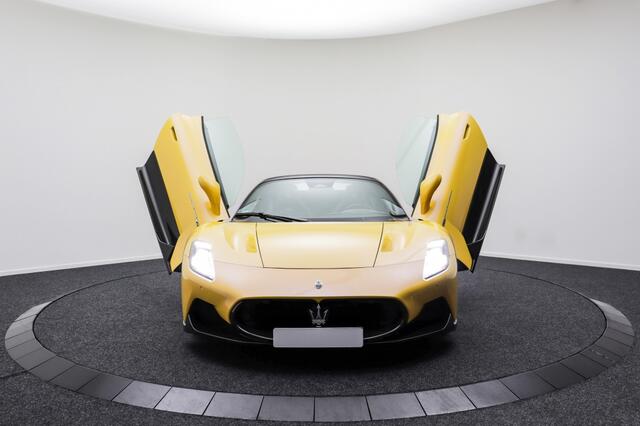 Maserati MC20
