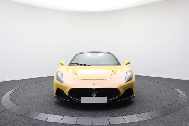 Maserati MC20