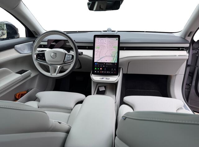 Volvo ES90