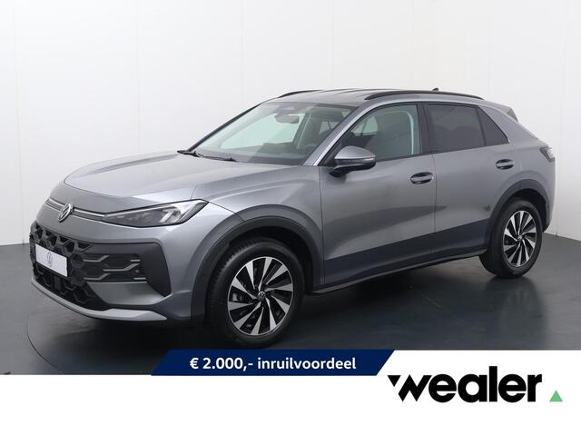 Volkswagen T-Roc on 1.5 eTSI 85 kW / 116 PK 7-DSG | Ambient pakket | Comfort pakket | Trekhaak |