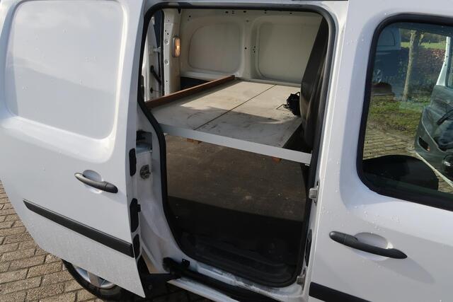 Nissan NV250
