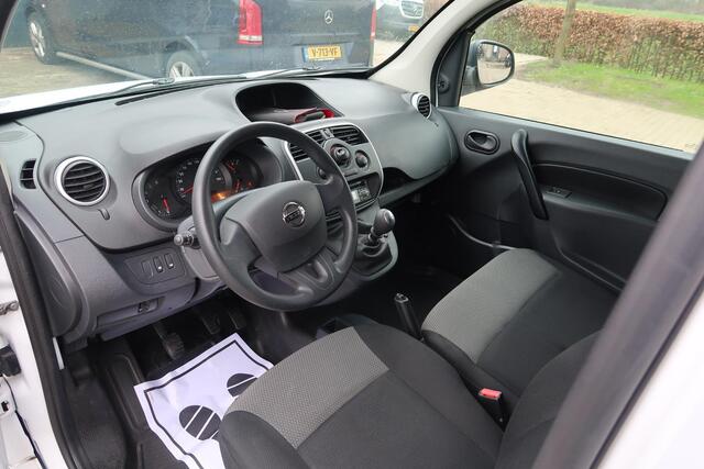 Nissan NV250