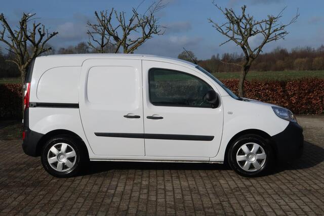 Nissan NV250