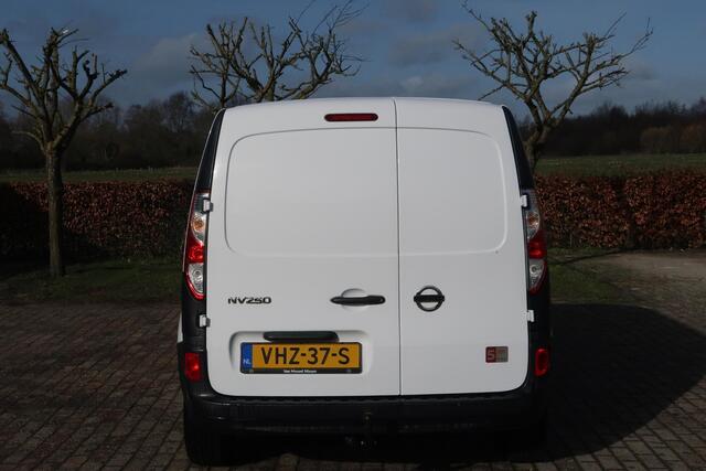 Nissan NV250