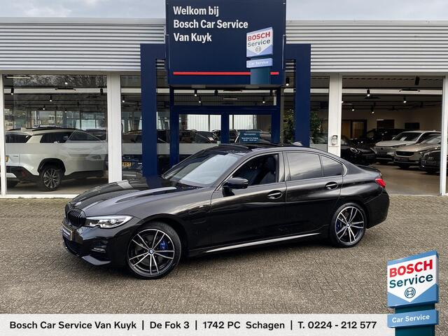 BMW 3 Serie t High Executive / Automaat / NL-Auto / 55.000 Km / Dealer-Onderhouden / Vol-Leder / Schuif-Kanteldak / Head-Up Display / Digitaal Dashboard / LED / DAB / Apple-Carplay&Android-Auto / Navi / Rondom Camera's / Stuur+Stoelverwarming / Flippers /