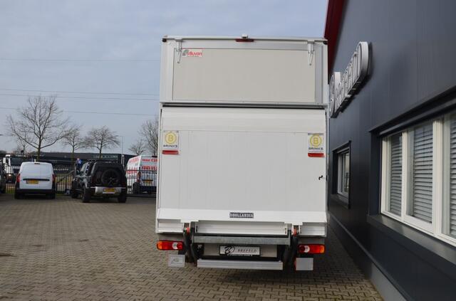 Nissan Nv400