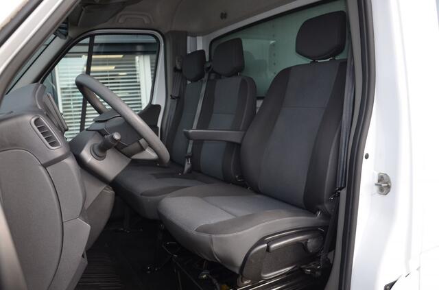 Nissan Nv400