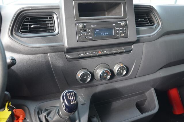 Nissan Nv400