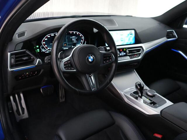 BMW 3 Serie e 374pk High Executive |EU-auto|dealer onderhouden|M-sport|M-sport diff|Portimao Blue metallic|Eibach verlagingsveren|Harman&Kardon|memory|Apple Carplay|elek. trekhaak|stoelverwarming & stuur verwarming|