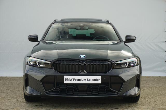 BMW 3 Serie e M Sportpakket Pro 19'' / Panoramadak / Harman Kardon / Elektrisch verstelbare stoelen / Comfort Access