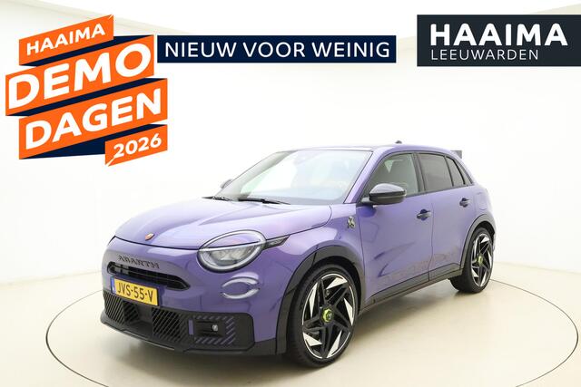 Abarth 600e pionissima 54 kWh | ¤12.000,- demo voordeel! | Sabelt kuipstoelen | Sperdifferentieel | Sound Box | 20'' lichtmetalen velgen | Alcantara sportstuur | Elektrische achterklep| Zwarte hemelbekleding