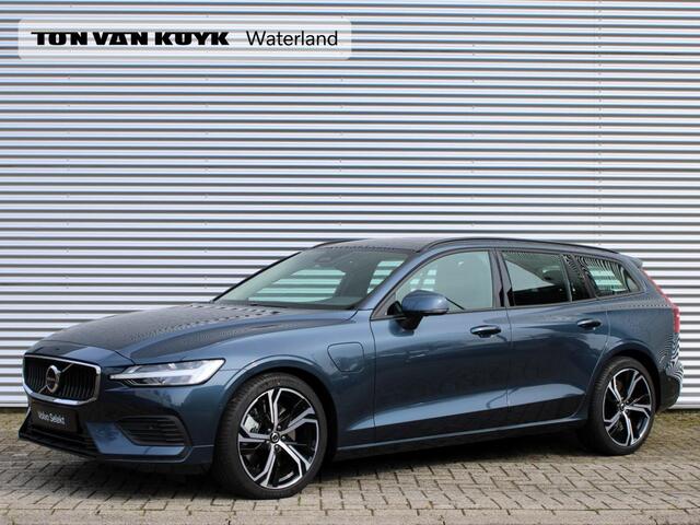 Volvo V60 ug-in hybrid AWD Core Business Edition / Automaat / 360* camera / 19" velgen / Harman Kardon audio