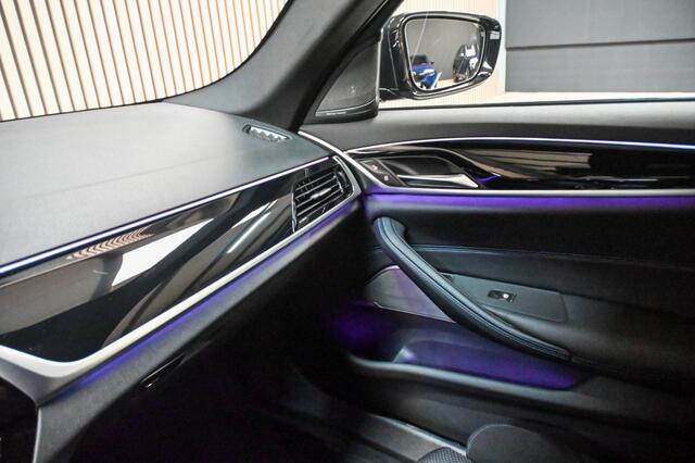 BMW 5 Serie | M-Sport | HUD | STOELVERWARMING | HARMAN KARDON |