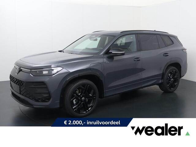 Volkswagen Tayron 5 eHybrid 150 kW / 204 PK DSG | Black Style | Panoramadak | Trekhaak wegklapbaar |