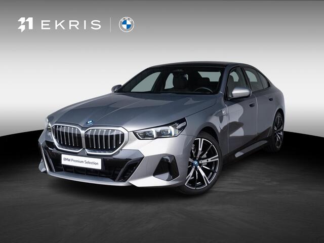 BMW 5 Serie | M Sportpakket | Glazen Panoramadak | Stuur- en stoelverwarming | Trekhaak Elektrisch | Harman Kardon | Leder
