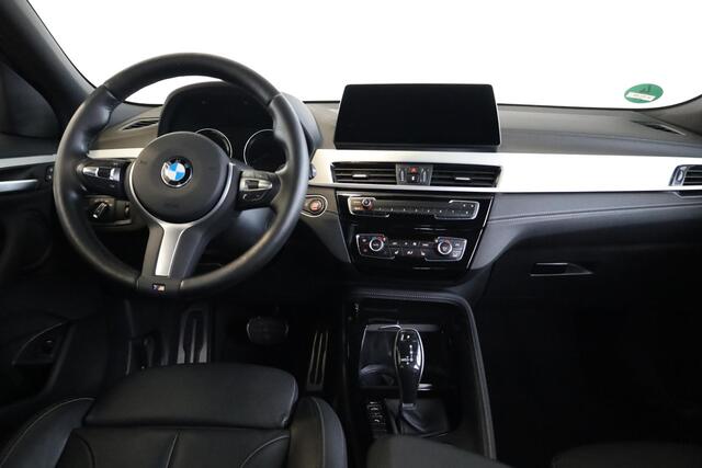 BMW X2 20i High Executive | M Sportpakket | Stoelverwarming | Head-up display | cruise control