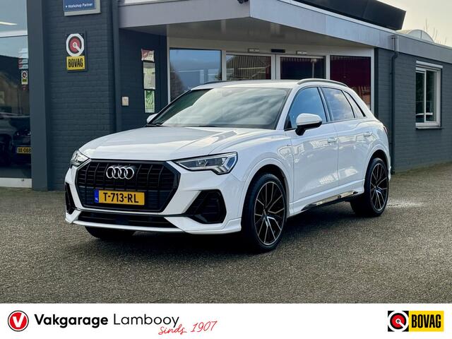 Audi Q3 150PK S-Line Black Edition Camera Navi 20''