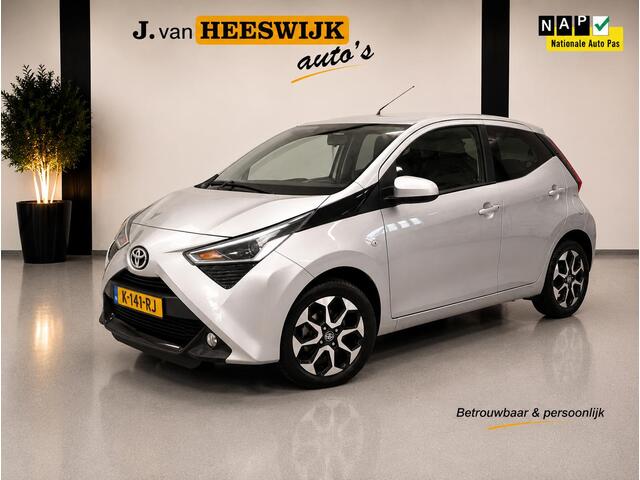 Toyota Aygo joy Automaat | Climate Control | Camera | Lichtmetalen velgen