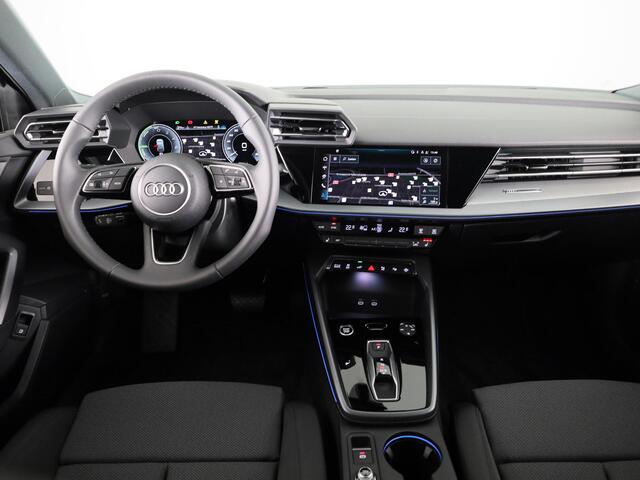 Audi A3 Sportback d edition 204pk | Private Lease ¤ 648,00 per maand* | Navigatie | Parkeercamera | Adaptieve cruise controle | Apple carplay-/ Android Auto | Verlengde garantie