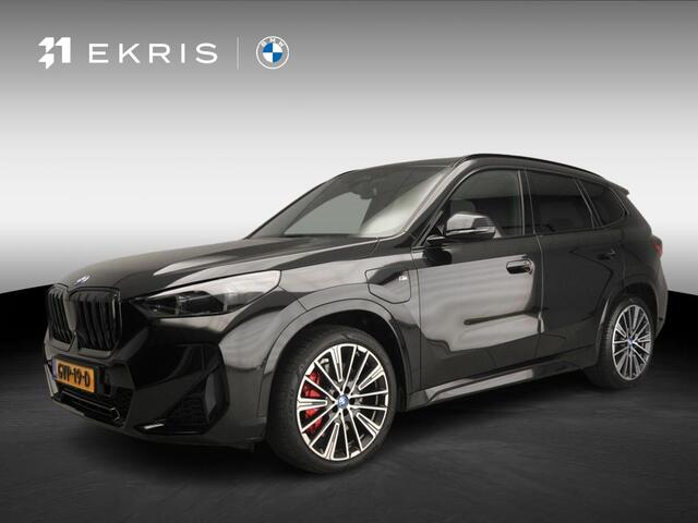 BMW X1 25e | M-Sportpakket | LED | Navigatie | Panoramadak | Stoelverwarming | Keyles go | DAB | Alu 20 inch