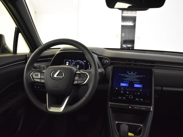 Lexus LBX