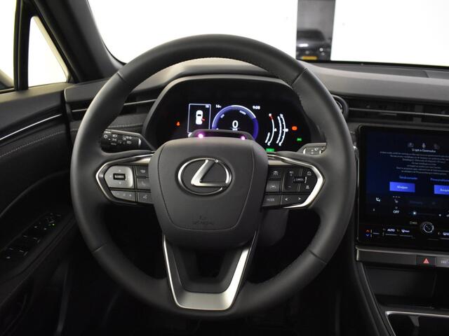 Lexus LBX