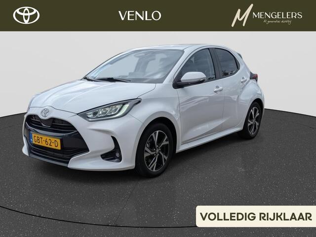 Toyota Yaris 15 First Edition RIJKLAAR | Climate Control | Camera | Apple Carplay-Android Auto