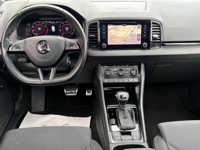 Skoda Karoq 150PK AUT. SPORT-LINE PANO-DAK NAVI CAMERA DIGITAL-COCKPIT CARPLAY AIRCO LMV PDC