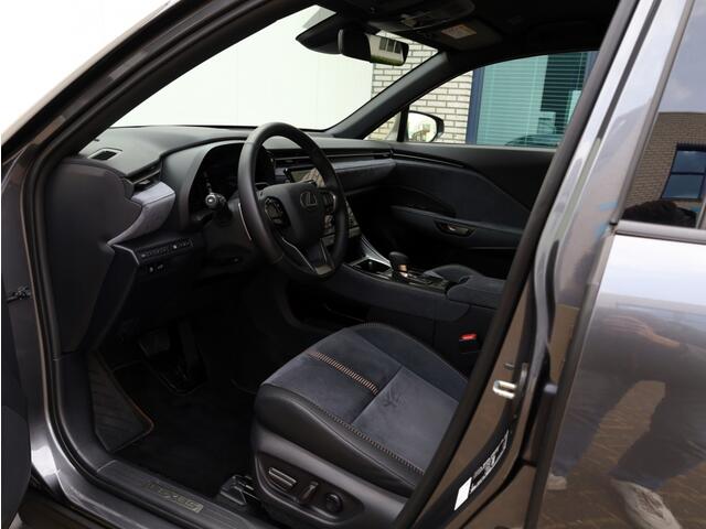 Lexus LBX