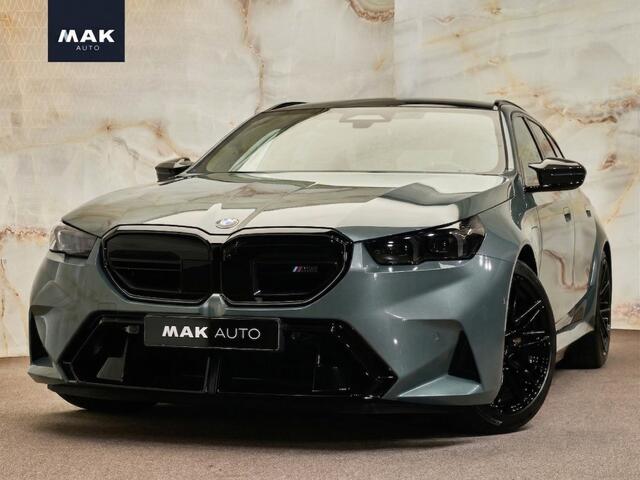 BMW M5 g V8 M Hybrid , Sonderlackierung, Ultimate Package, ceramic, pano, B&W, 21", stl.ventilatie, memory, carbon, leder, privacy