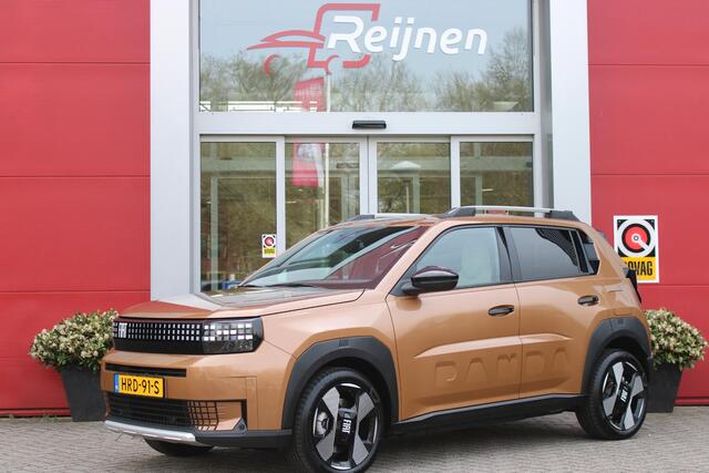 Fiat Panda PRIMA 113PK 11 kW 44 kWh | WINTERPACK: STOEL/STUUR/VOORRUIT VERWARMING | DRAADLOZE APPLE CARPLAY/ANDROID AUTO | NAVIGATIE | ACHTERUITRIJCAMERA | PARKEERSENSOREN VOOR + ACHTER | DRAADLOZE TELEFOONLADER | LED KOPLAMPEN | CLIMATE CONTROL | 3-FASE |
