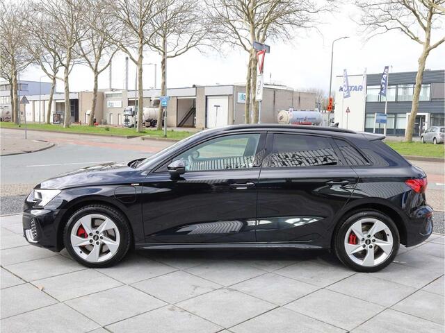 Audi A3 Sportback on Competition S-Line | 245PK | Virtual | Keyless | Adaptive Cruise | Getint Glas | Carplay/Android |