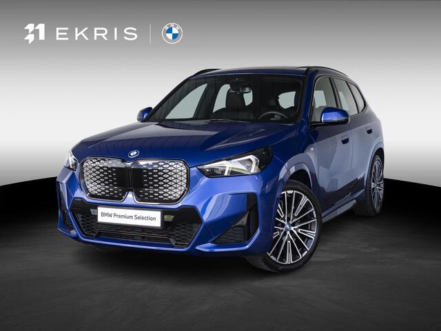BMW iX1 0 | M Sportpakket Pro | Premium Pack | Comfort Access | Achteruitrijcamera | Panoramadak | Stoelverwarming