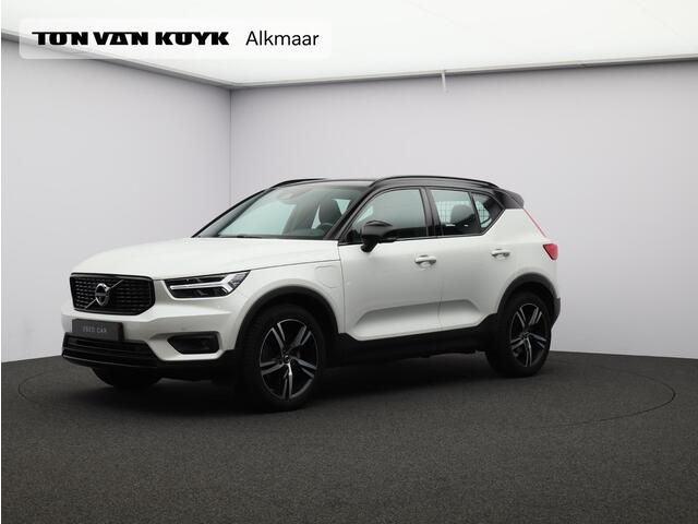 Volvo XC40 n Engine R-Design / Trekhaak / Pano. dak / 360 camera / Stoel-, Stuurwiel- & Achterbankverwarming /  Elektr. stoelverstelling / Harman Kardon Audio / BLIS