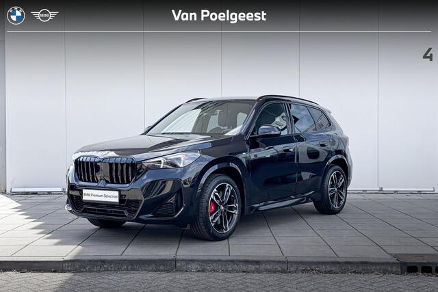 BMW X1 20i M-Sport Pro / Harman Kardon / Driving Assistant Plus / Adaptieve LED koplampen / Trekhaak Zwenkbaar / 19 Inch
