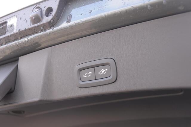 Volvo EX40