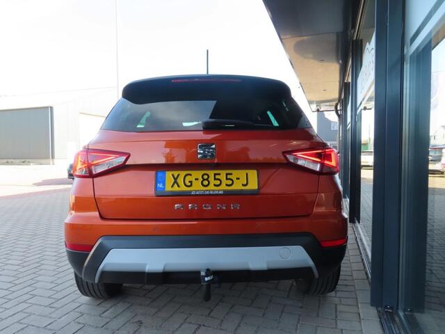 Seat Arona ellence Buss Intense 116 Pk Ecc Acc Navi Led 2019