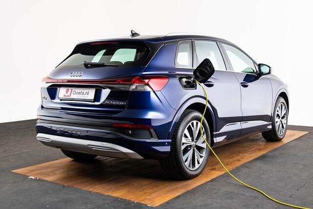 Audi Q4 e-tron ition 77 kWh Comfortpakket - MMI navigatie pro - Assistentiepakket advanced - Veiligheidspakket plus - Warmtepomp - Stoelverwarming - elektrische achterklep - Privacy glas -