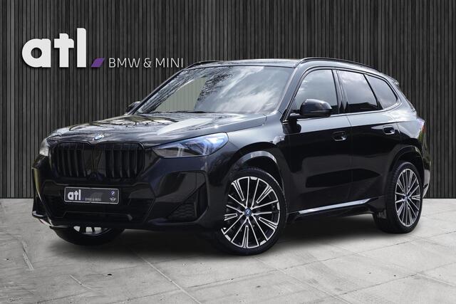 BMW X1 18i M-Pakket | HUD | Keyless | Adap LED | 360 Camera | Stoelverwarming | DAB | Etc.