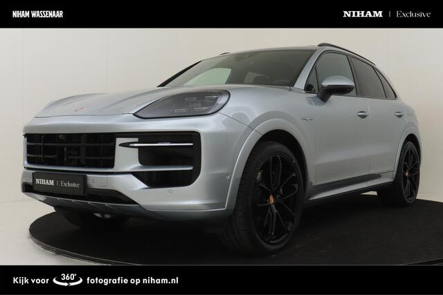 Porsche Cayenne PORT DESIGN|SPORT CHRONO|22"LM VELGEN|PANO-DAK|360 CAMERA|LUCHTVERING|TREKHAAK|DOLOMIETZILVER|MATRIX LED|ADAPT. CRUISE|SPORTSTOELEN