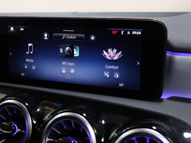 Mercedes-Benz A-Klasse AMG | Night | AMG-line plus | Panoramadak | Head-up display | Memory stoelen | 360 camera | Sfeerverlichting | Multibeam LED |
