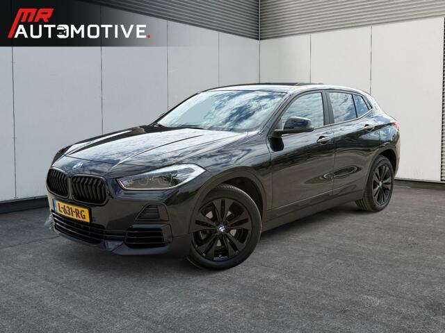 BMW X2 18i Executive - Stoelverwarming, Trekhaak, PDC, Navi