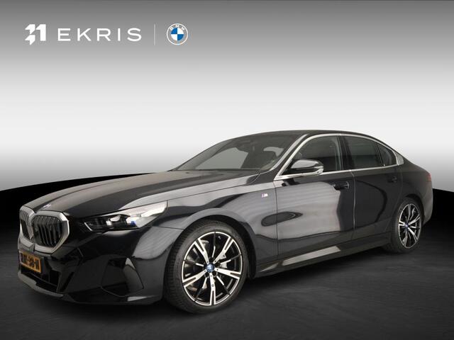 BMW i5 eDrive40 | M-Sportpakket | LED | HUD | Active cruise | Trekhaak | Panoramadak | Comfortzetels | DAB | Harman-kardon sound | Alu 20 inch