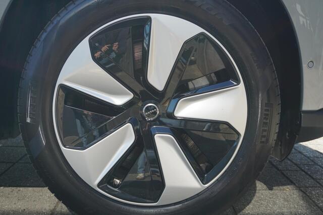 Volvo EX90
