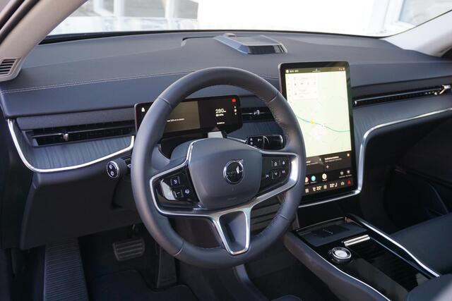 Volvo EX90