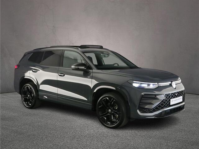 Volkswagen Tayron 5 TSI eHybrid 272pk DSG Automaat Trekhaak, Harman Kardon audio, Panoramadak, Adaptive cruise control, Navigatie, Black style