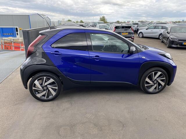 Toyota Aygo MT Envy 1e eign. Navigatie, JBL audio, Apple CarPlay/Android Auto, achteruitrij camera, draadloze telefoonlader, Nederlandse auto!
