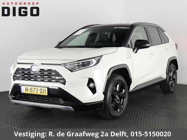 Toyota RAV4 AWD Bi-Tone | 1650 KG trekgewicht | Trekhaak | Parkeersensoren | Apple Carplay & AndroidAUTO | Adapt.Cruise Control |