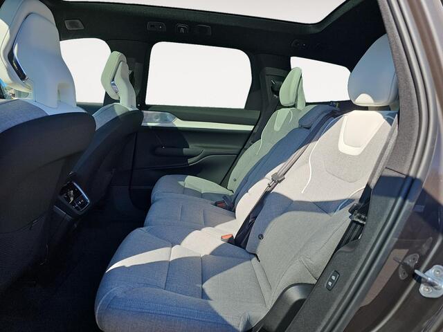Volvo EX90