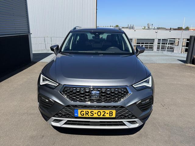 Seat Ateca erience Business Intense Auto VOL luxe, panoramadak, trekhaak, 360° camera, keyless, stuurverwarming, dodehoek
